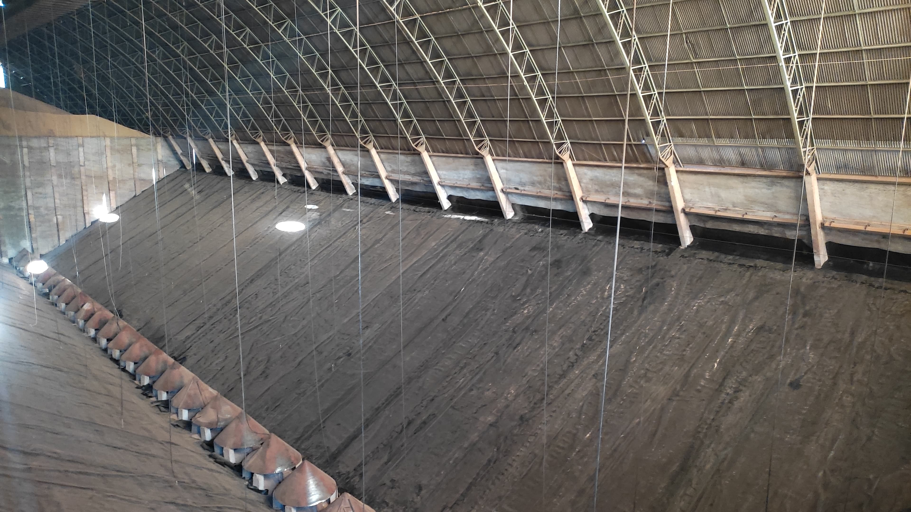 Interior de armazém revestido pela Projing Pro